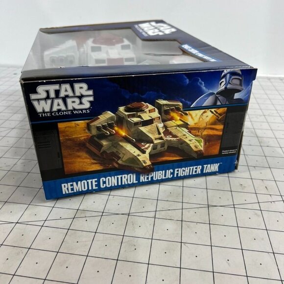 Star Wars Clone Wars Vehicle Remote Control Republic Tank Fighter NIB NEW - Picture 4 of 9